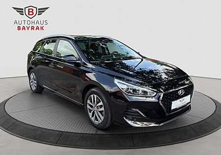 Hyundai i30 RFK/SPUR/LED/SHZ/LHZ/TEMP./DAB+/UVM...