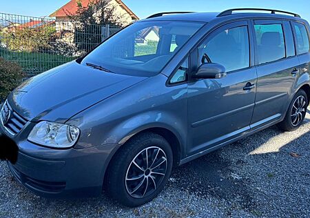 VW Touran Volkswagen 1.9 TDI 77kW DSG Basis mit TÜV
