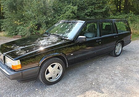 Volvo 740 Kombi schwarz - viel investiert