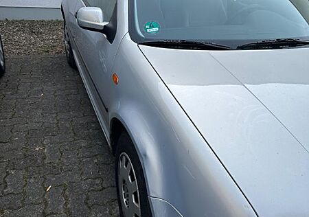VW Golf Volkswagen 1.6 Highline Highline Benziner