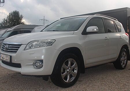 Toyota RAV 4 RAV4 2.0 4x4/Familien-SUV mit Extras