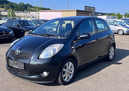 Toyota Yaris Executive 1.3 87PS /Klimaautomatik/TÜV neu