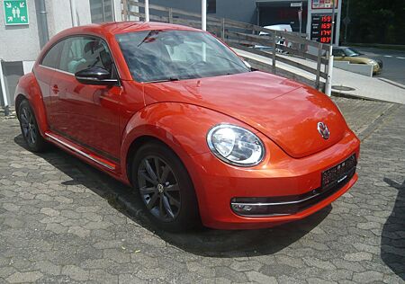 VW Beetle Volkswagen Lim. Club BMT-Navi-Alu-PDC VO und HI