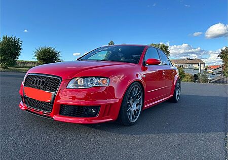 Audi RS4 4.2 quattro