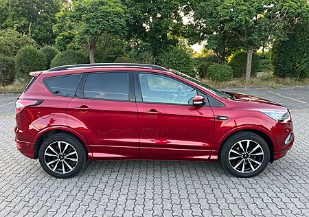 Ford Kuga 1,5 EcoBoost 4x2 ST-Line Ruby Rot