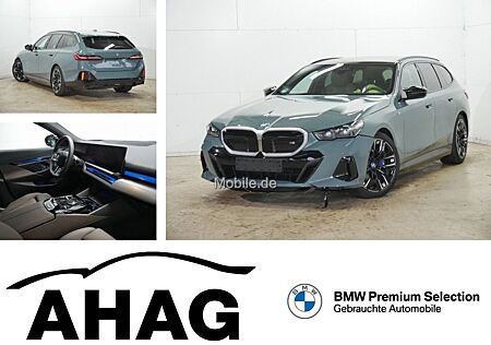 BMW i5 M60 xDrive Touring Panorama Klimaaut. AHK