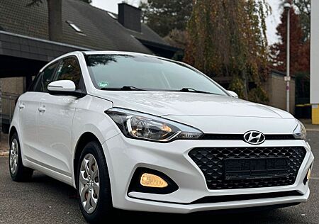 Hyundai i20 KLIMA BLUETH TÜV GARANTIE 1 HAND