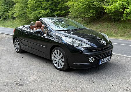 Peugeot 207 CC Platinum, TÜV neu, 2.Hd, wenig KM