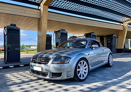 Audi TT 8N Coupe 1.8T S-line Ext. + Int. Xenon BOSE