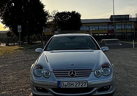 Mercedes-Benz CL 220