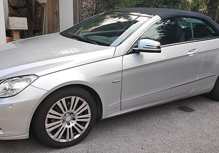 Mercedes-Benz E 200 Cabriolet BlueEFF. AVANTGARDE AV...