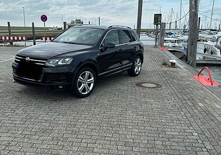 VW Touareg Volkswagen 3.0 V6 TDI Tiptr Exclusive BMT Terra...