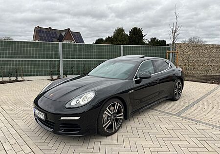 Porsche Panamera S Facelift 420PS SAGA Klappe + Garantie