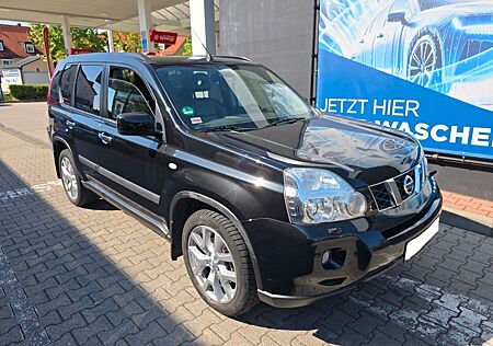 Nissan X-Trail 4X4 * PANORAMA * LEDER * KAMERA * 1.HAND