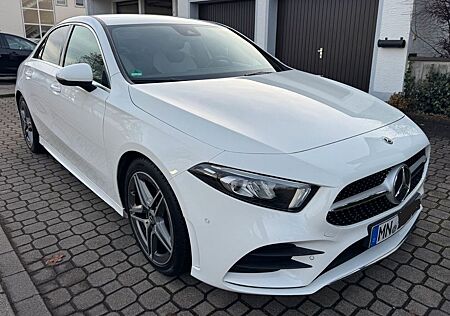 Mercedes-Benz A 200 - Limousine AMGline Nightpaket