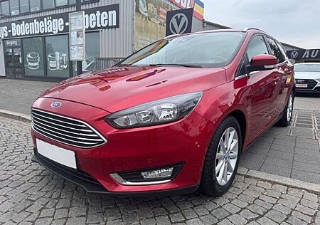 Ford Focus Turnier Titanium NAVI SHZ LHZ TOP