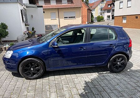 VW Golf Volkswagen 5 V 1.6 Tour Edition 102PS Klima DAB 8-fach