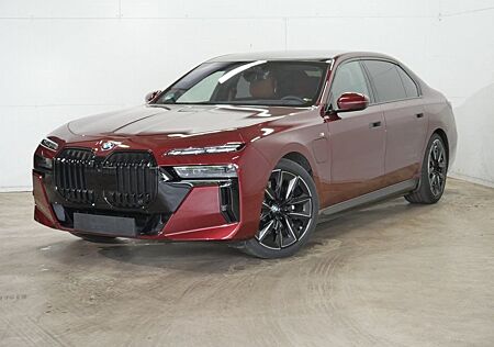 BMW 750e xDrive Limousine M Sportpaket B&W Surround