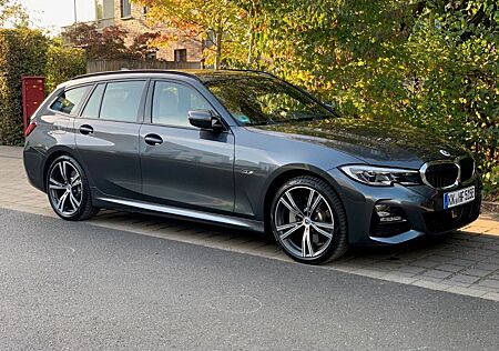 BMW 330e Touring M Sport H/K Pano SHZ AHK Voll