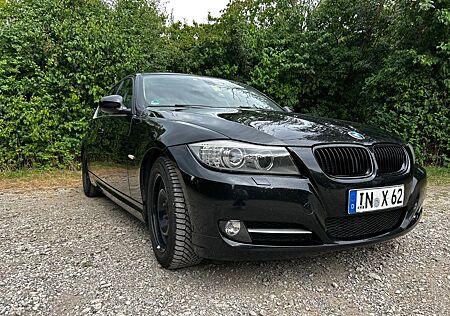 BMW 318i Coupé Edition Exclusive Edition Exclusive