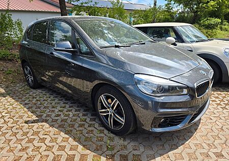 BMW 2er 220i Active Tourer Sportline Automatik 1.Hand