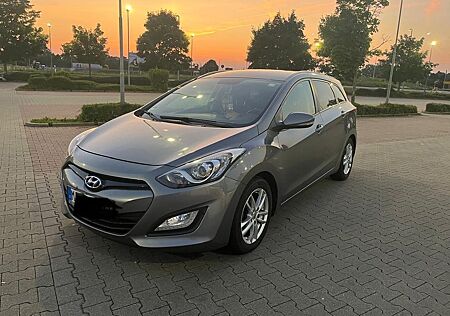 Hyundai i30 1.6 CRDi 81kW FIFA World Cup EDT. Silver...