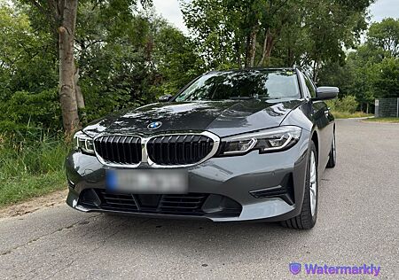 BMW 318i Touring Advantage - HUD/Laser/AHK/Garantie