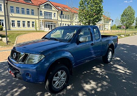 Nissan Navara *2.5*Klima*4x4*TÜV*Sitzheizung*Alu*AHK