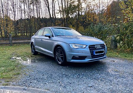 Audi A3 gebraucht kaufen Audi A3 1.4 TFSI Attraction Attraction