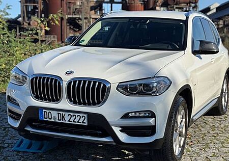 BMW X3 xDrive20i Luxury Line AT Luxury Line