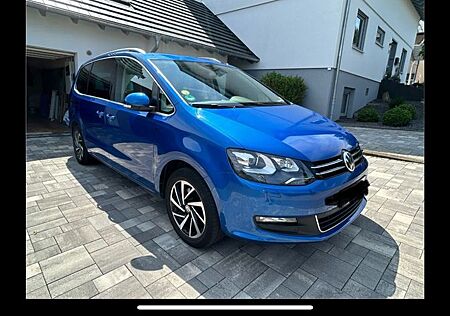 VW Sharan Volkswagen 2.0 TDI 7 Sitze, Pano, App Connect AHK,