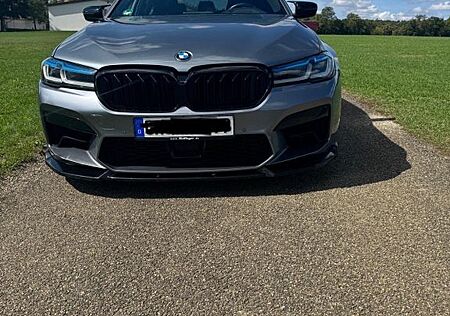 BMW M550i xDrive A -