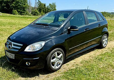 Mercedes-Benz B 180 BlueEFFICIENCY -