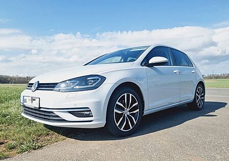 VW Golf Volkswagen 1.6 TDI Comfortline BMT KAMERA/SITZH/ACC