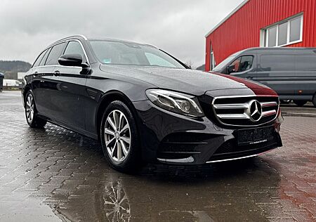 Mercedes-Benz E 220 d *AMG-Paket*Schiebedach*Garantie