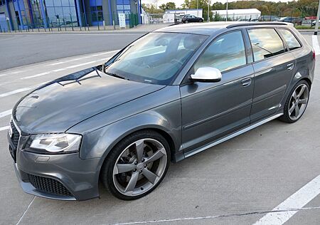 Audi RS3 2.5TFSI S tronic quattro Sportback NAVI BOSE