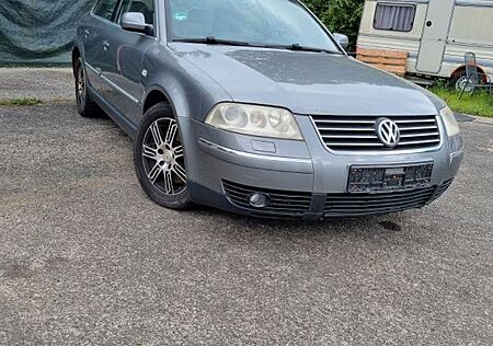 VW Passat Volkswagen 2.5 V6 TDI tiptronic 4motion Comfortl...