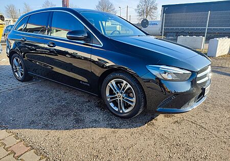 Mercedes-Benz B 220 4Matic PANO/NAVI/LED/KAMERA/AHK/SHZ/TOP!!