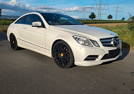 Mercedes-Benz E 350 Coupé AMG BlueEFFICIENCY AVANTGARDE