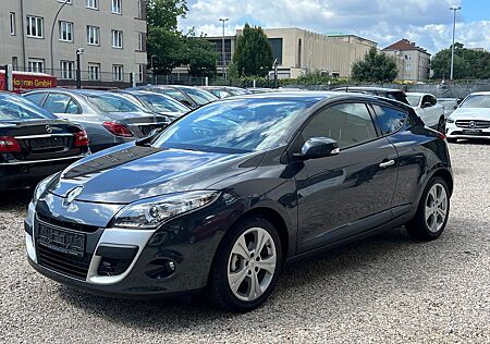Renault Megane III Coupe Automatik Xenon Neuwertig 755KM