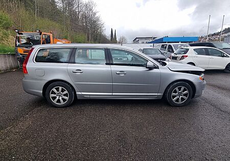 Volvo V70 D4 Momentum Automatik LEDER