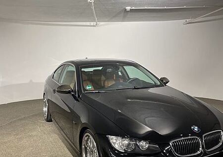 BMW 325i Coupé -