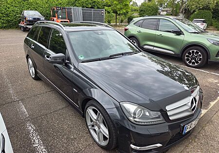 Mercedes-Benz C 300 CDI 4MATIC T AVANTGARDE Autom. AVANTGARDE