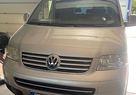 VW T5 Multivan Volkswagen Highline BEHINDERTEN GERECHT