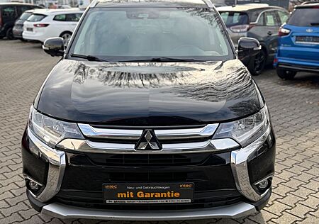 Mitsubishi Outlander Top 4WD *7Sitze*1 Hand*AHK*Service Gep
