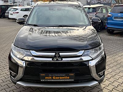 Mitsubishi Outlander Top 4WD *7Sitze*1 Hand*AHK*Service Gep