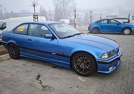 BMW 328i E36 Coupé Estorilblau Restauriert M52B28TU