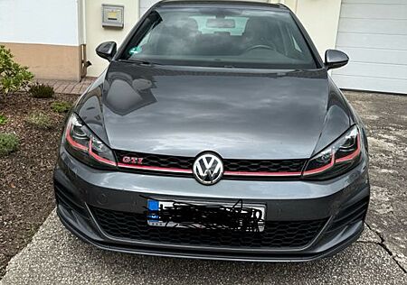 VW Golf Volkswagen 2.0 TSI DSG GTI GTI