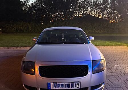 Audi TT Coupe 1.8T 132 kW -