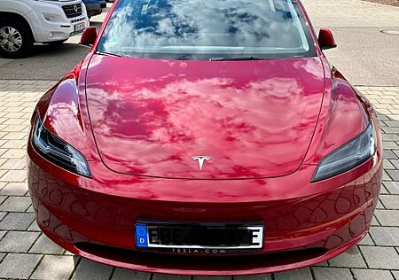 Tesla Model 3 Allradantrieb mit Dualmotor Long Ran...